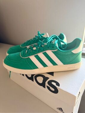 adidas Breaknet Sleek Green and White Tennis Sneakers